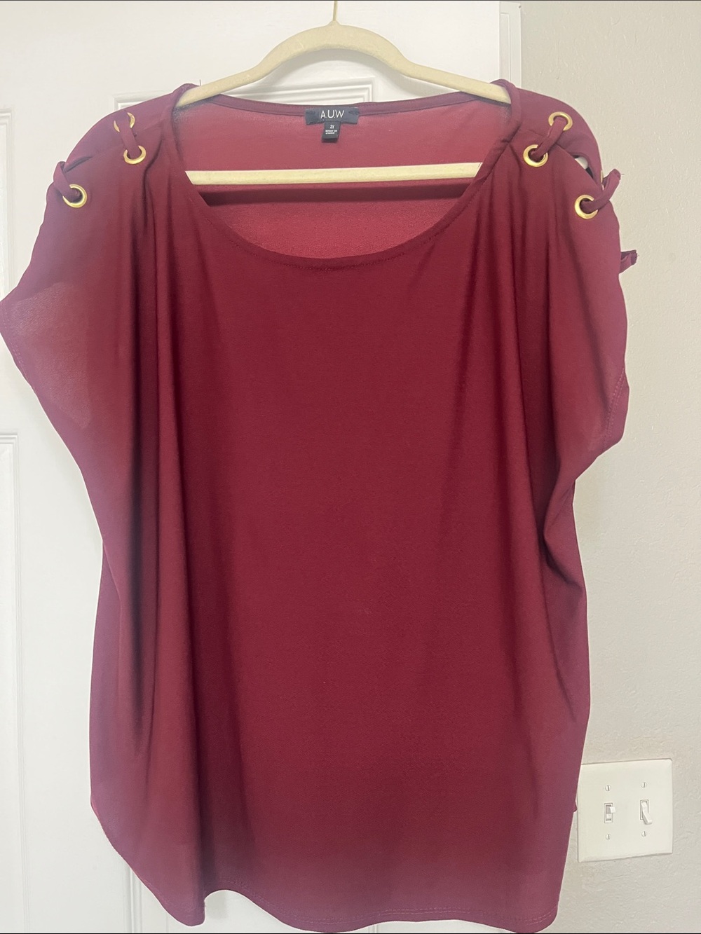 AUW Burgundy Short-Sleeve Eyelet Shoulder Blouse